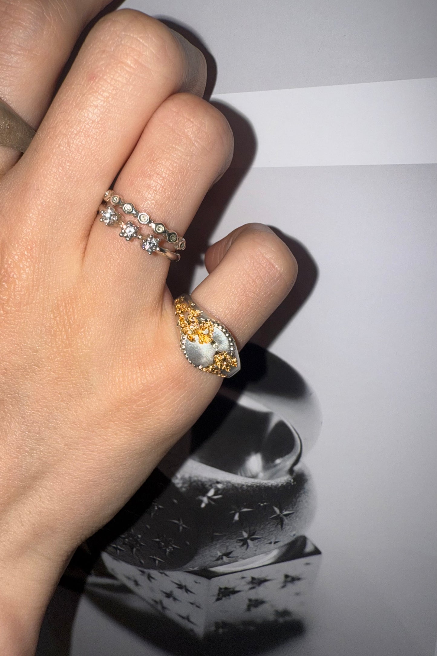 FRACTURED BEADED CIRCLE