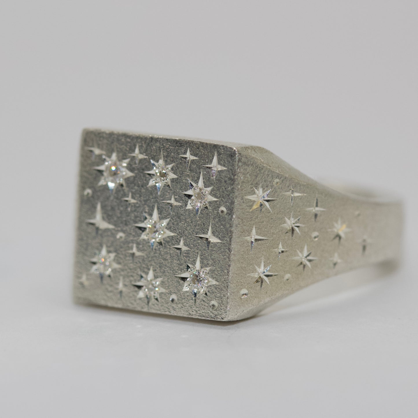 ASTRA SQUARE / MATTE