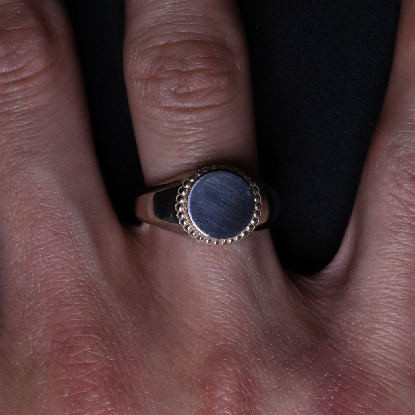 BEADED ROUND SIGNET