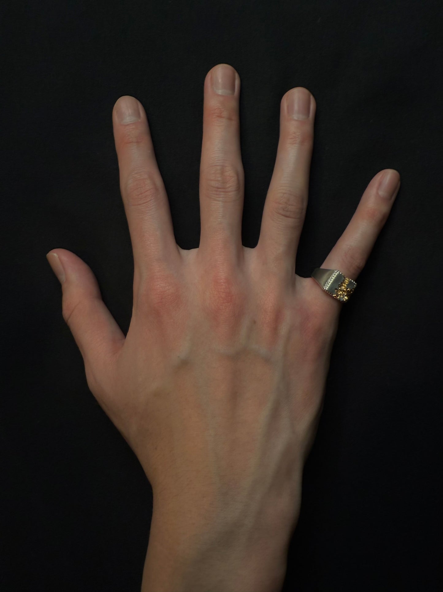 Fractured Beaded Square