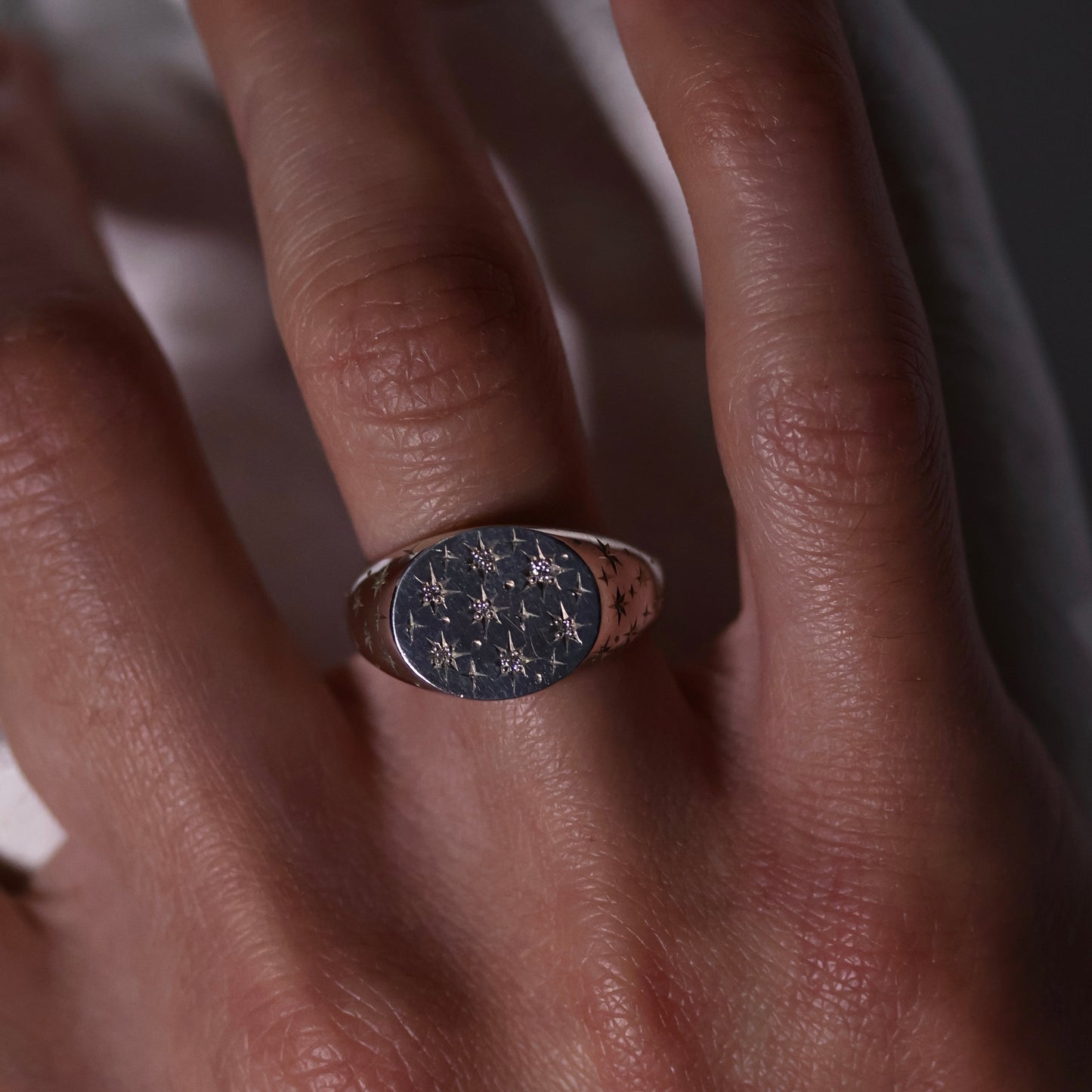 ASTRA OVAL / HORIZONTAL / MIRROR