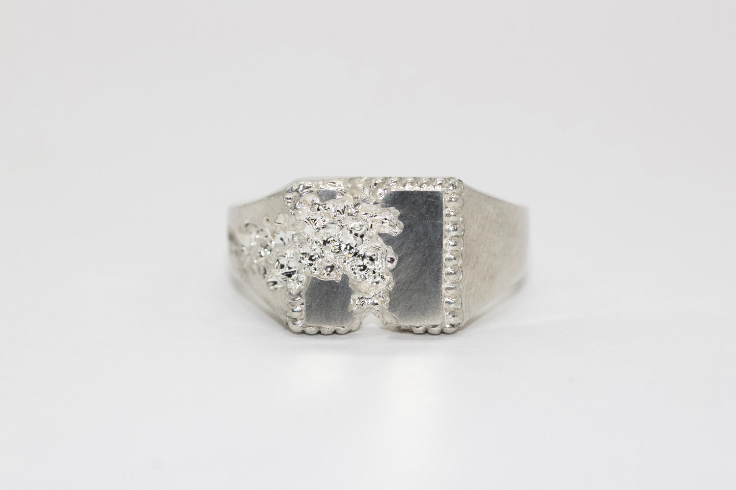 FRACTURED BEADED SQUARE