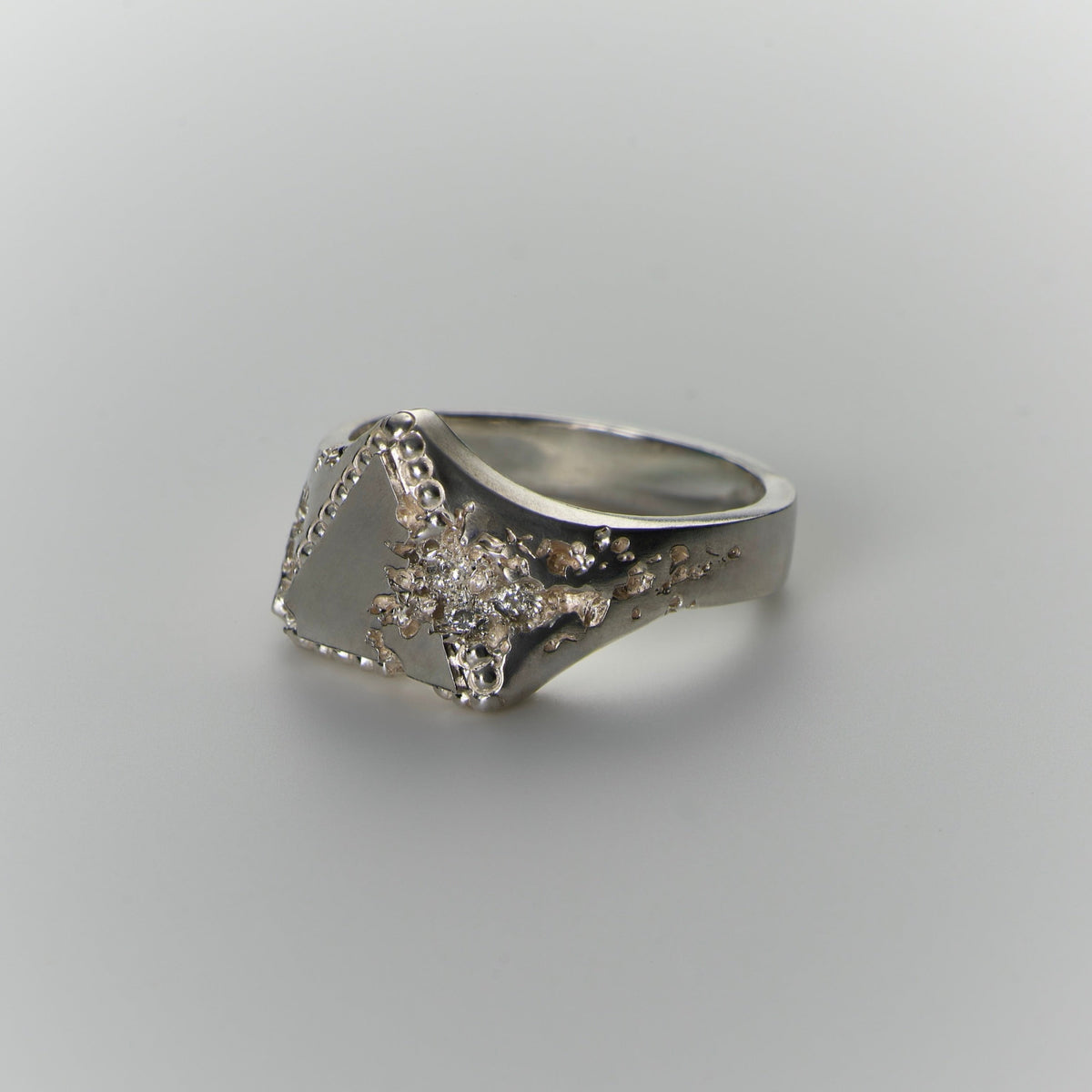 FRACTURED BEADED TRIANGLE