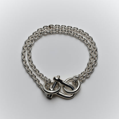 SHACKLE LINK BRACELET