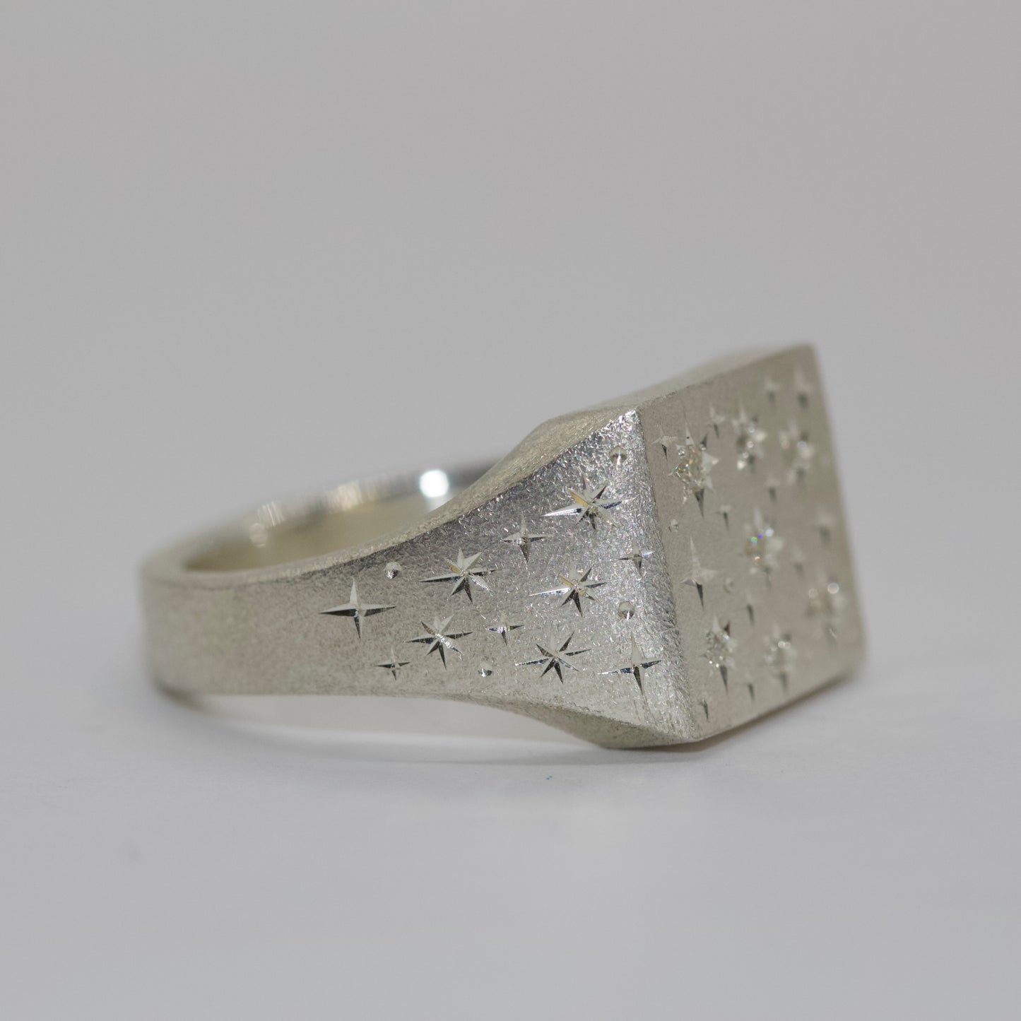 ASTRA SQUARE / MATTE