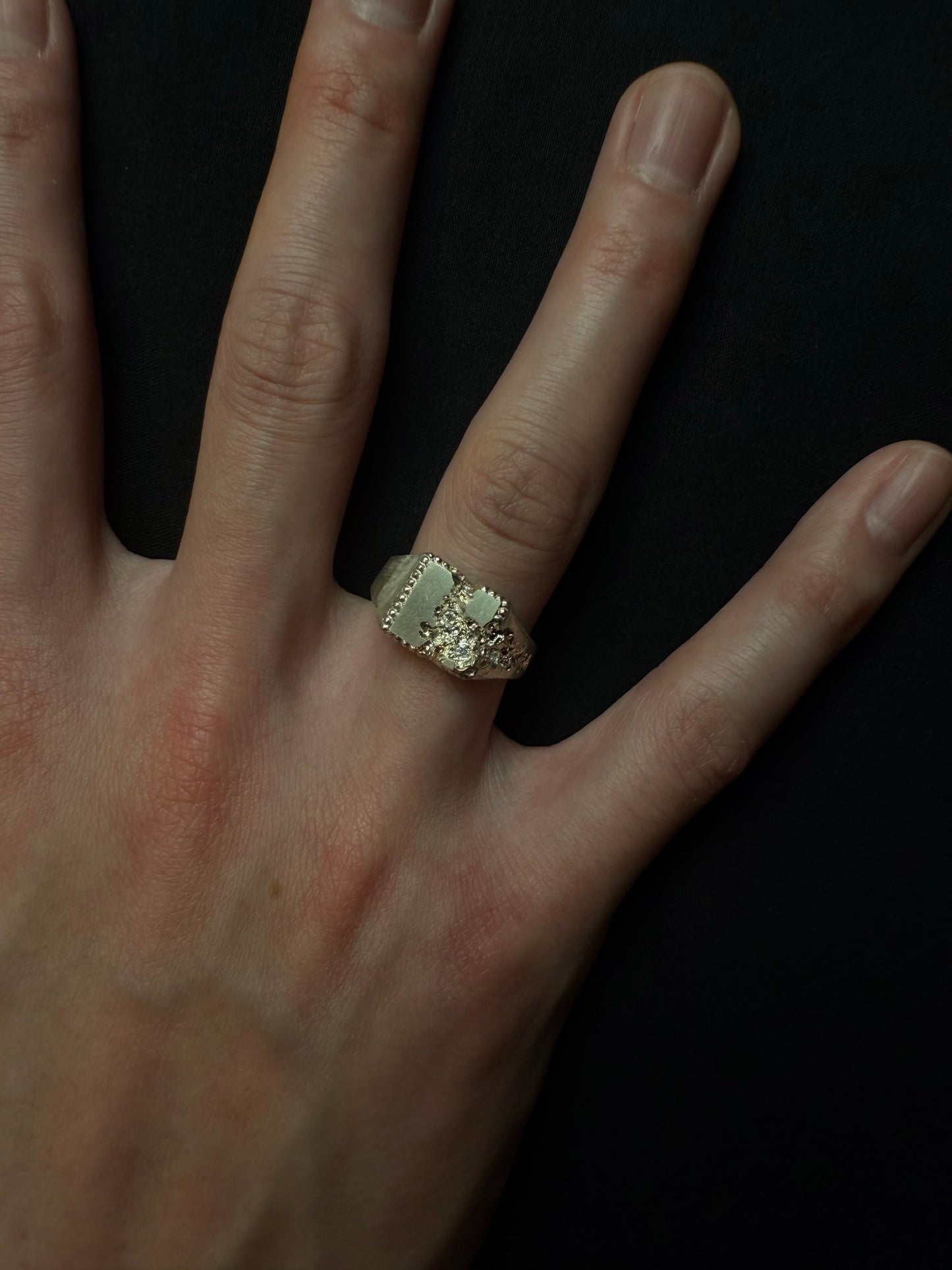 FRACTURED BEADED SQUARE