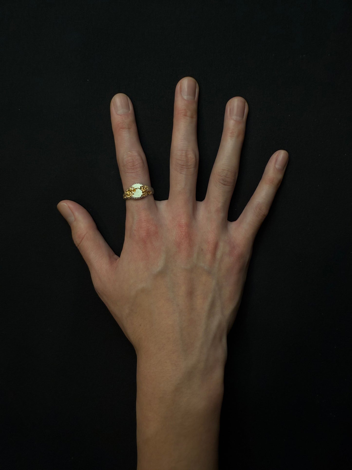 FRACTURED BEADED CIRCLE