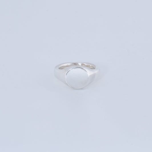 ROUND SIGNET RING