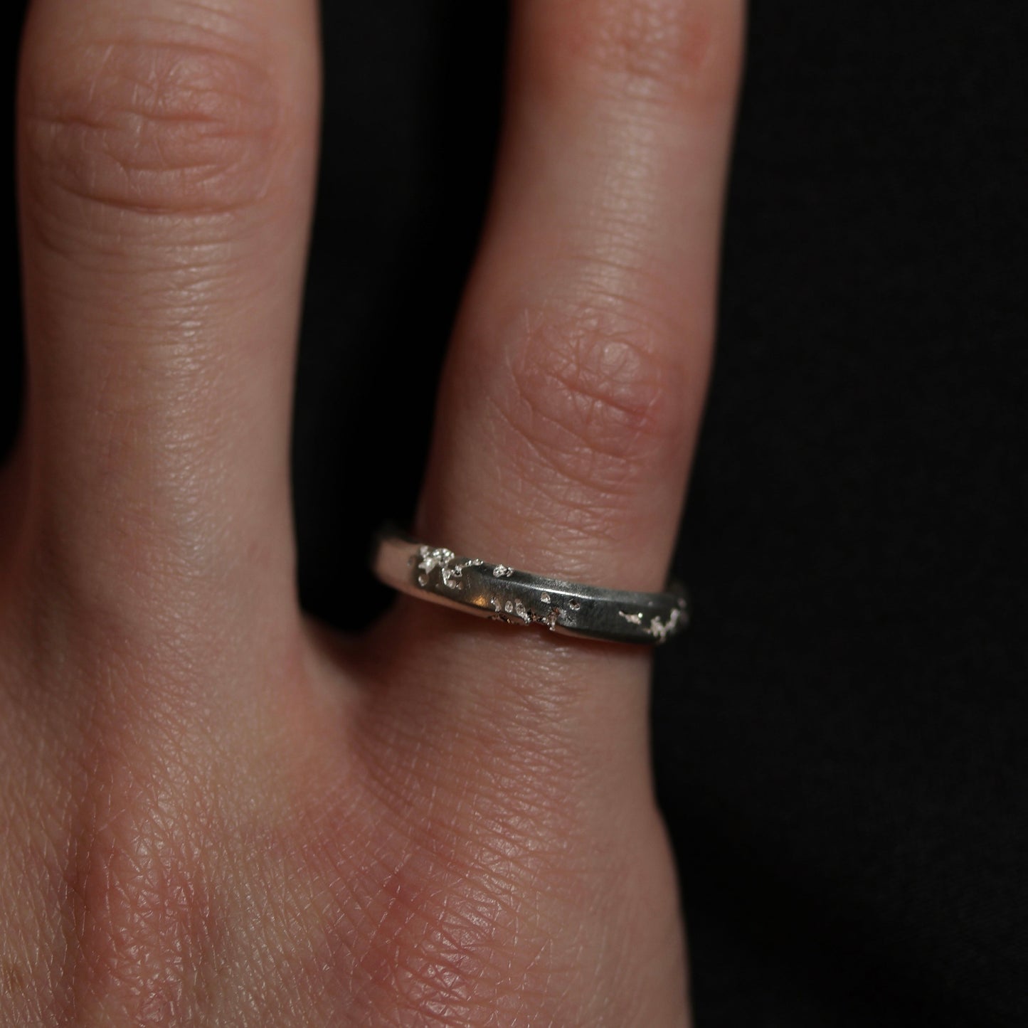 FRACTURED RING