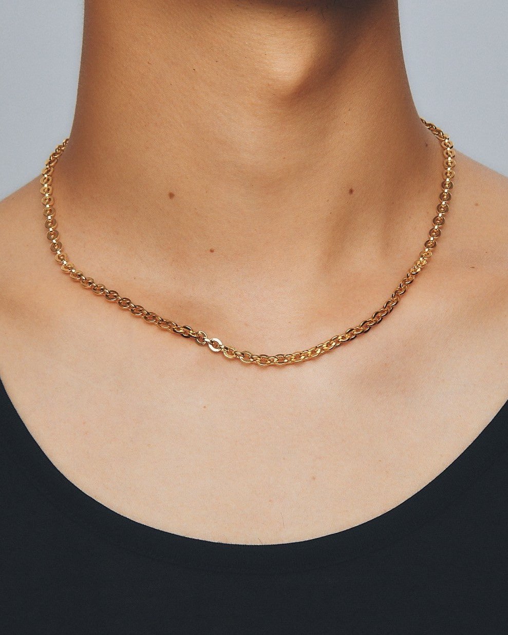 SQUARE CURVE CHAIN NECKLACE